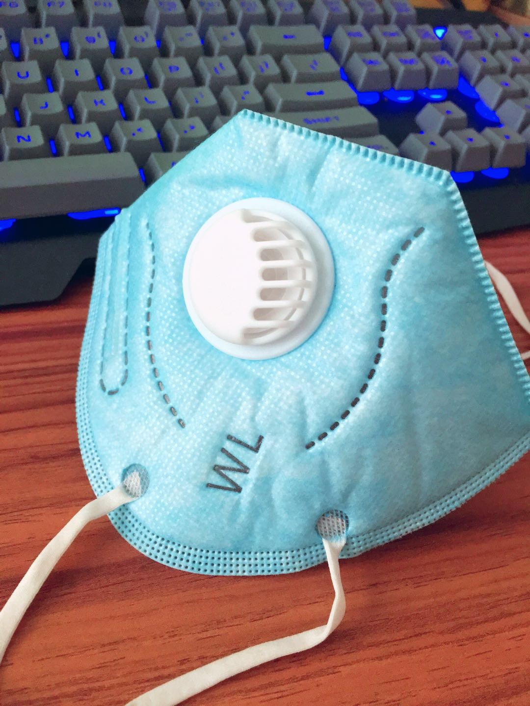 Nonwoven shoe cover. Disposable custom printed non-skid shoes cover.protect the shoes from pollution water and dust