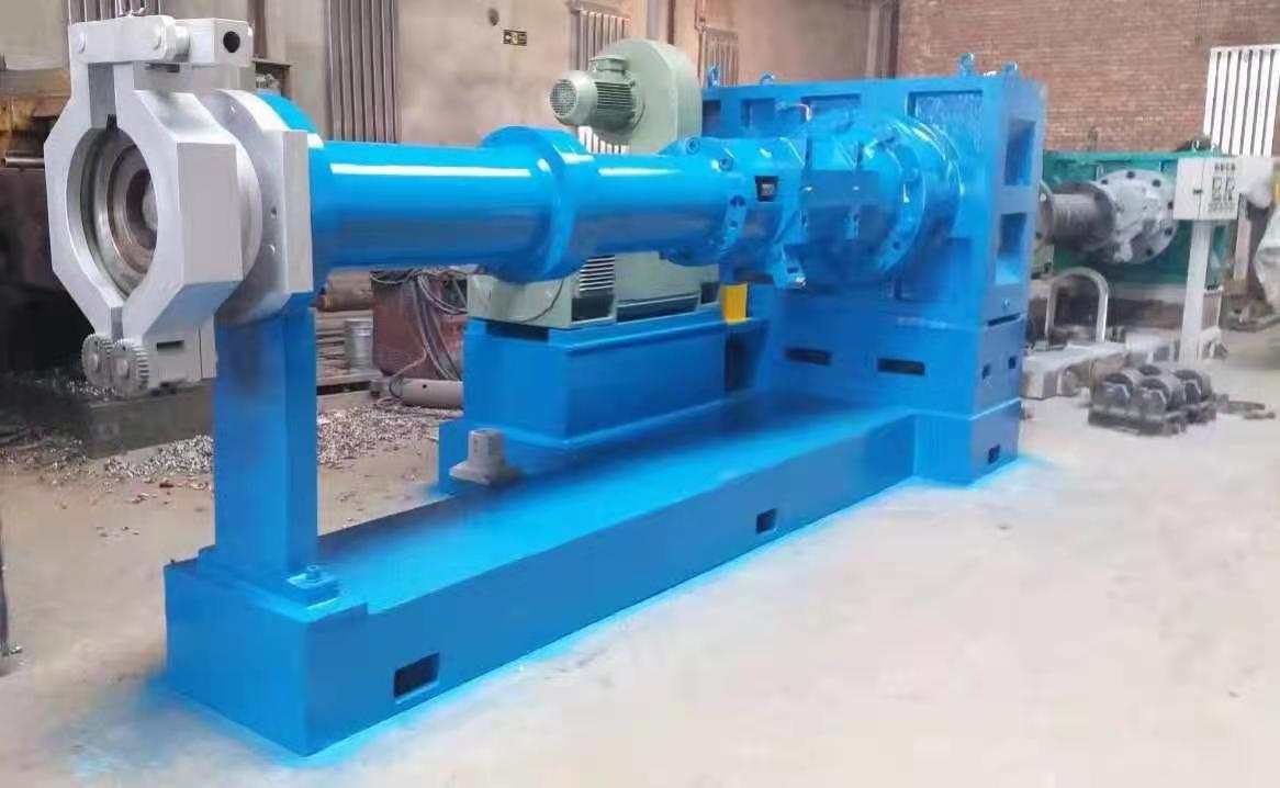 Cold Feed Pin Barrel Rubber Extruder Machine with 12000 KG Weight and 110 kW Power