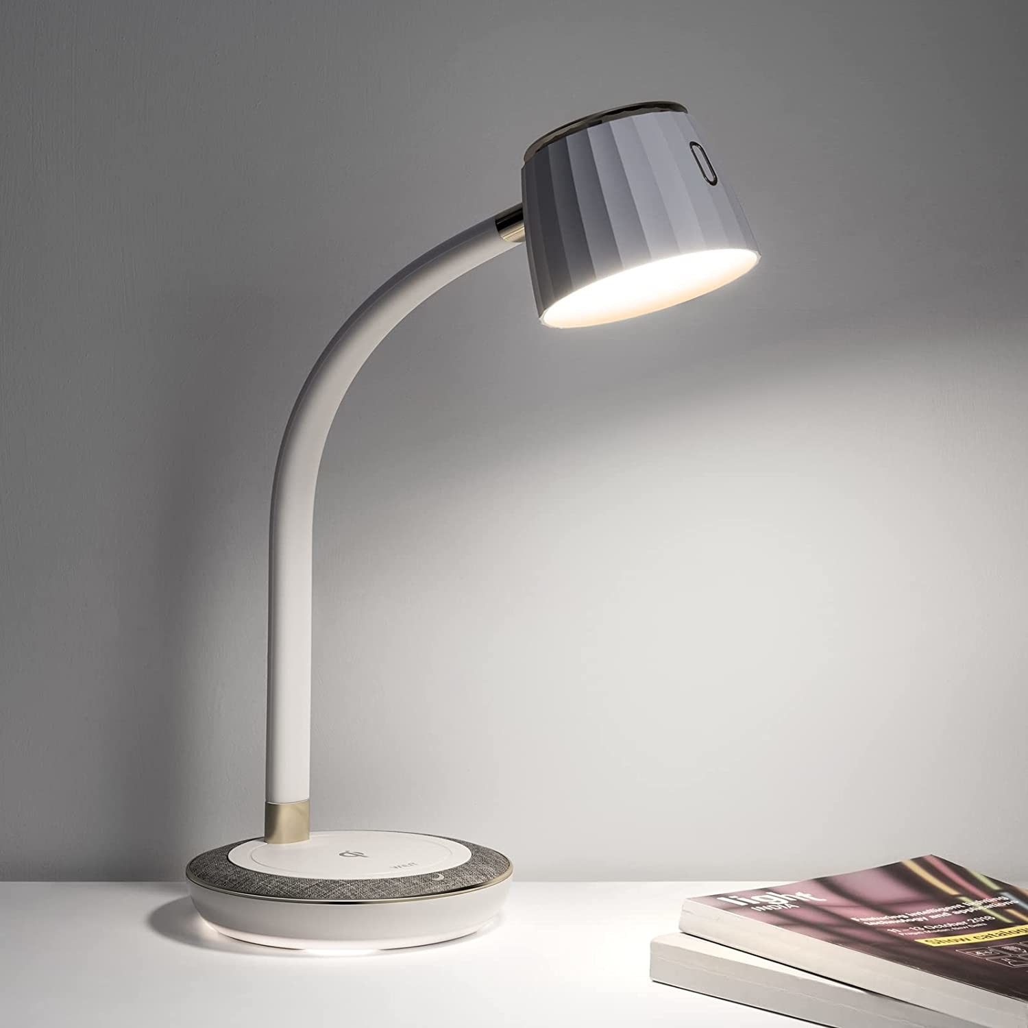 LED Desk lamp with Bluetooth Speaker, Bedside Table Lamp with USB Charging Port,3 Levels Brightness Touch Lamp LED Night