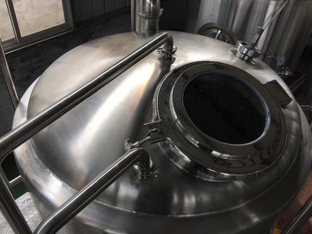 Gas Fired Brewing 3 Vessel Brewhouse 3000L Three Kettle SS304 Dimple Plate