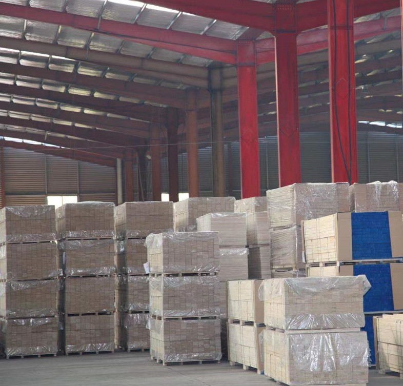 FSC Pine Eucalyptus Wood Based Panels Structural Lvl Laminated Veneer Lumber