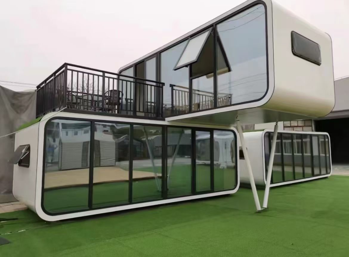 Sandwich Panel Outdoor Luxury Space Capsule House with Customized Color Prefab Modular Houses