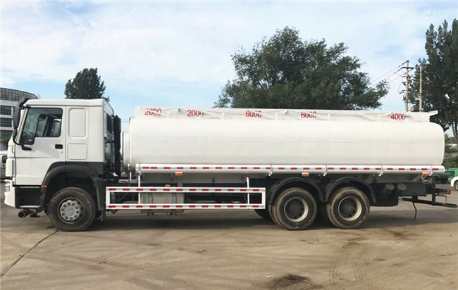 20000 Liters 6000 Gallon Diesel Oil Transporter Fuel Tank Truck Sinotruk Howo White Color