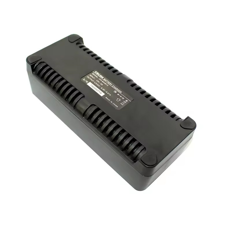 Original Charger South GPS Battery BTNF-L7408W Charger With 4-Slots CH-SA4012 GPS GNSS Battery Charger