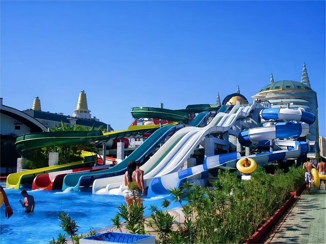 OEM Outdoor Small Swimming Pool Fiberglass Water Slide for Water Park