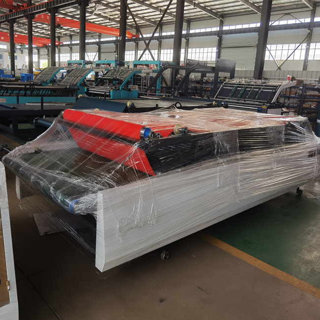 High Speed Full Automatic Flute Laminating Machine 1300mm To 1600mm 10KW