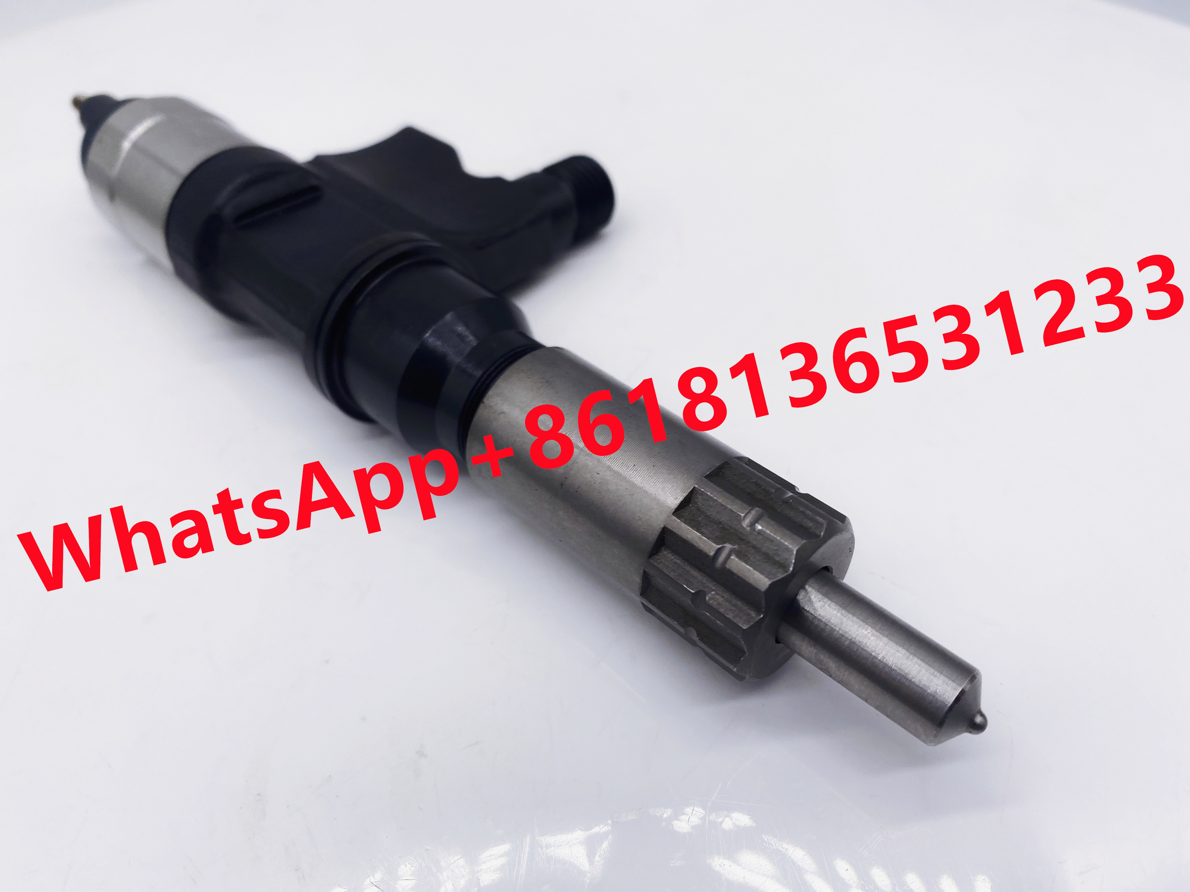 High Quality Diesel Fuel Injector 295050-1760 1465A439 Common Rail Fuel Injection Nozzle 295050-1760 1465A439