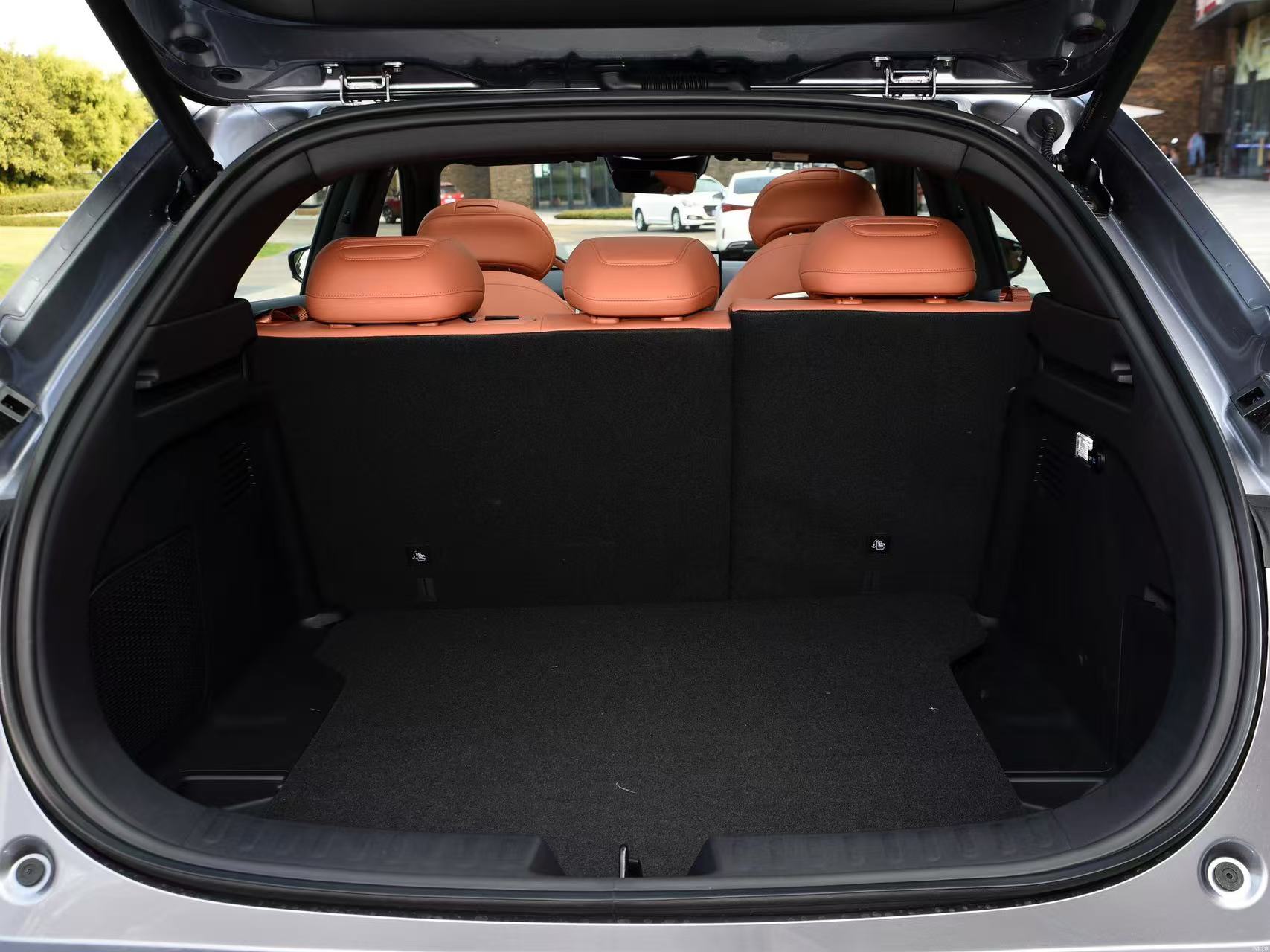 Deepal S05 Energy Vehicle Extended Range 200km Ultra High Speed SUV White.Black.Gray.Blue Body Structure 5-door 5-seater