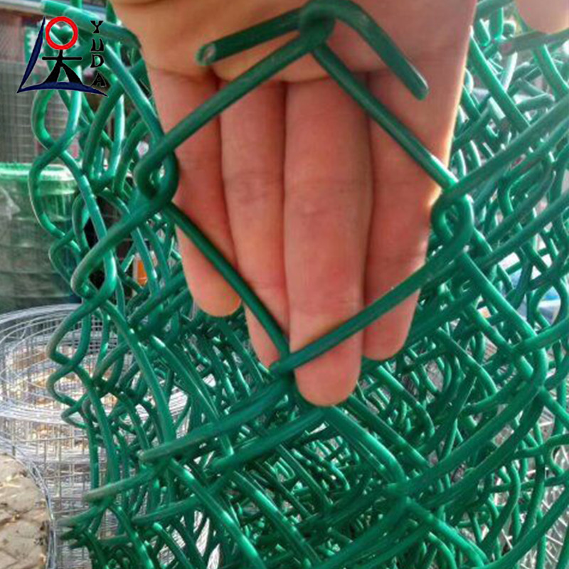Green Pvc Coated Vinyl Chain Link Fence 6ft 8ft Diamond Cyclone Wire Fencing Roll