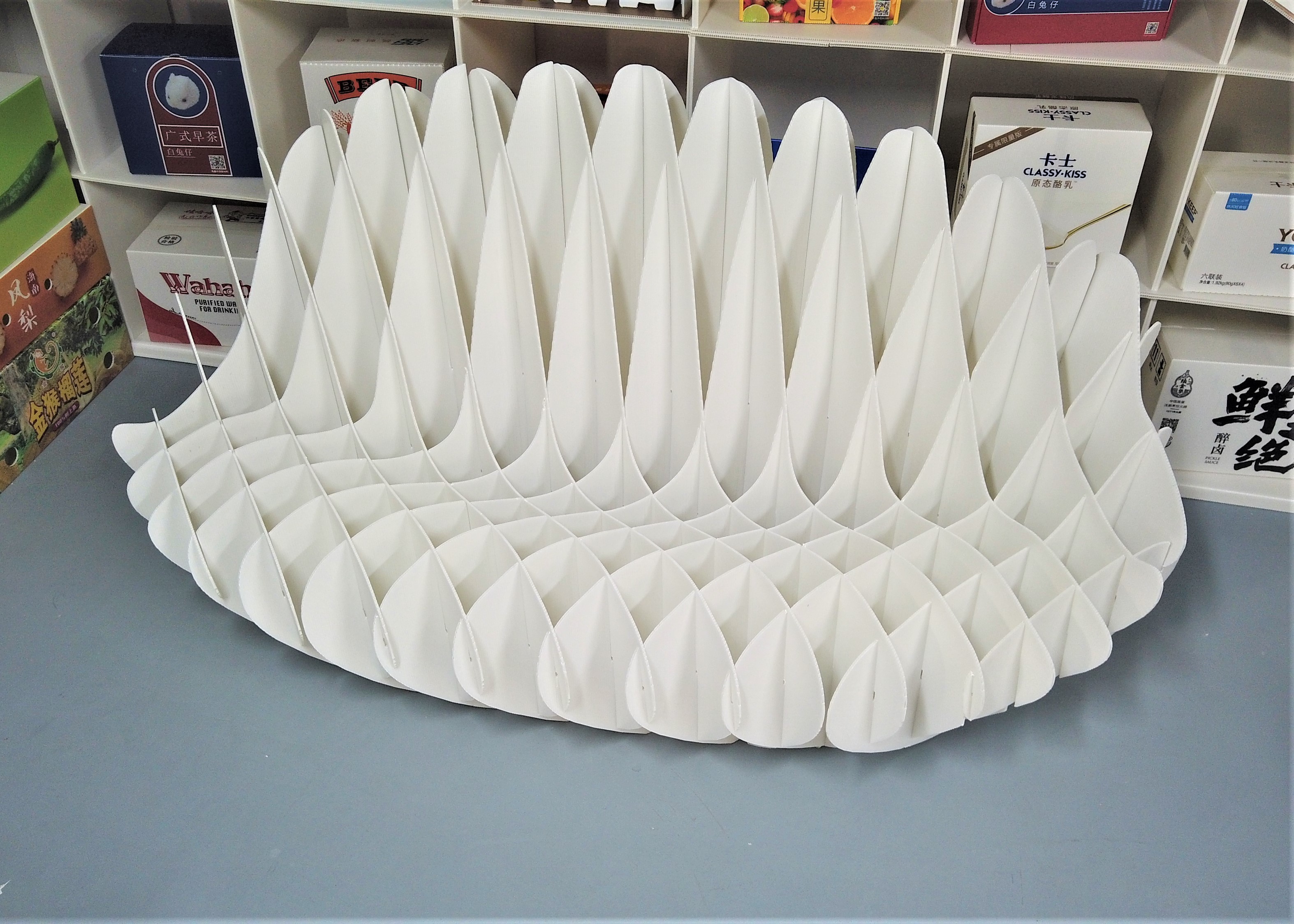 Exhibition Corrugated Plastic Furniture Chair Anti Collision