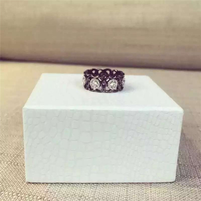 Eternity Ring 18K White Gold Wedding Ring with VVS Diamonds Fine Jewelry