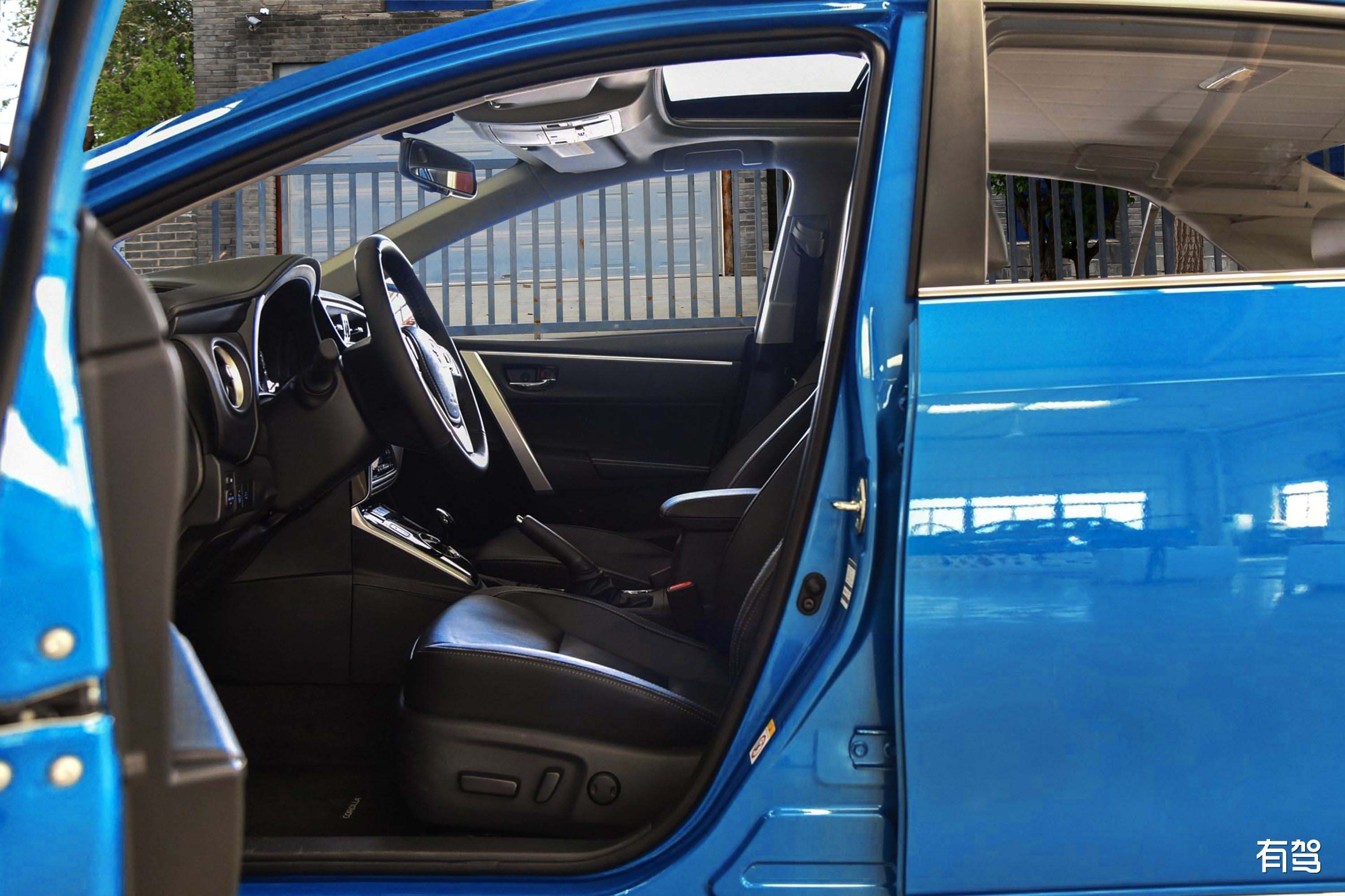 Hybrid Second Hand EV Cars Double Engine New Energy Electric Vehicle