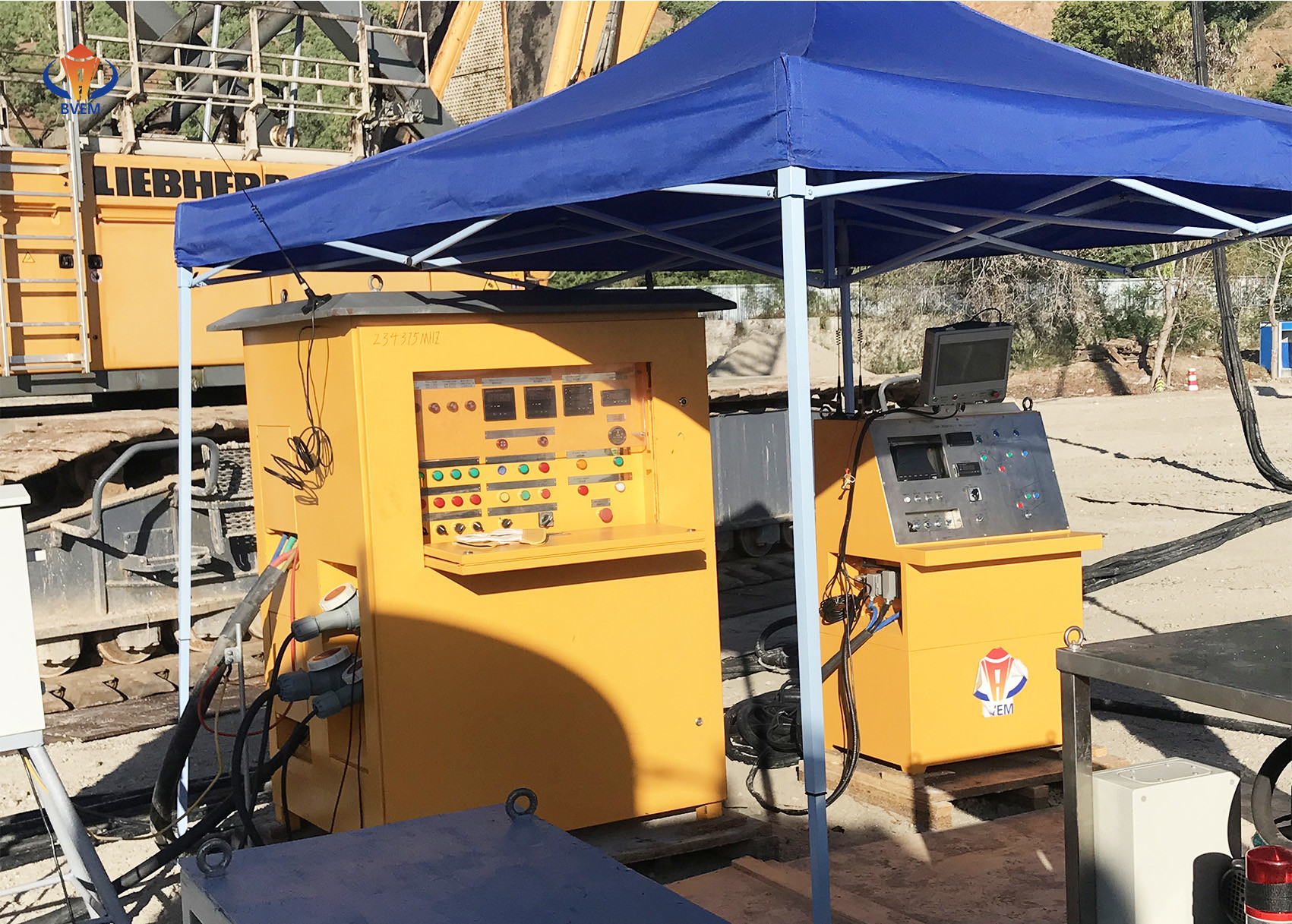 Top Feed Vibro Compaction Piling Equipment 150kW Vibroflotation Process