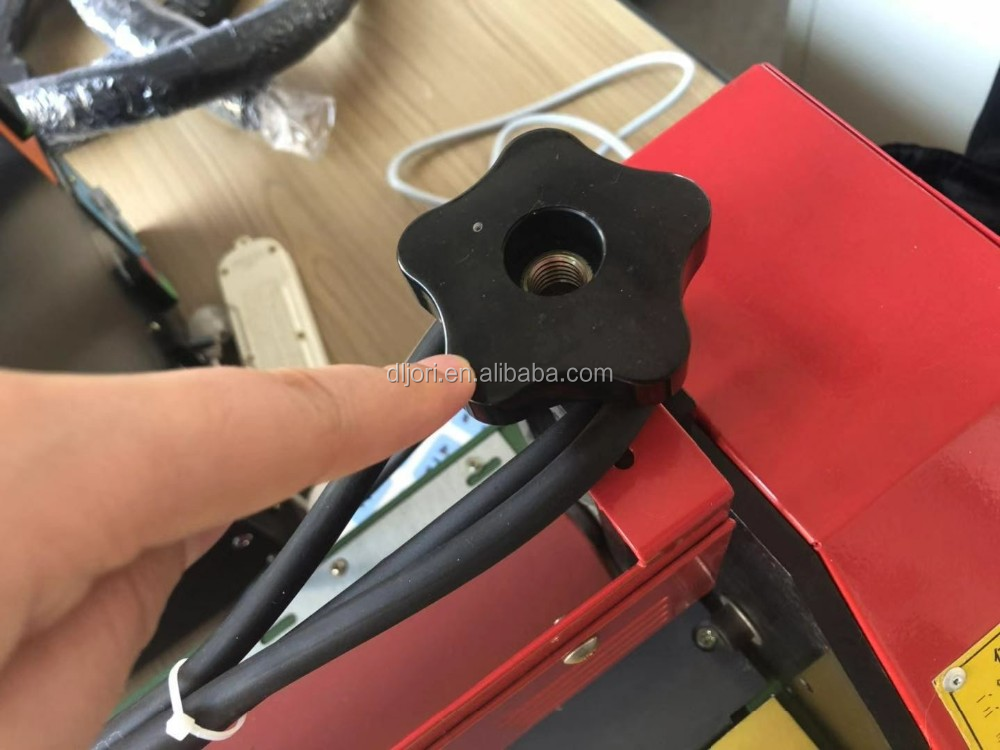 Semi Automatic Wet Glue Coating Machine , Stable Laminated Coating Machine