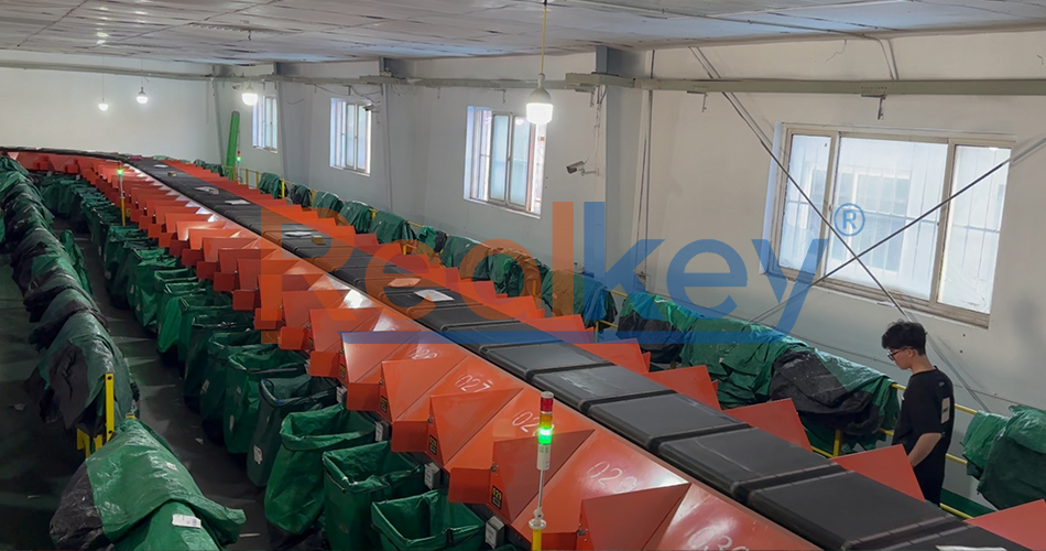 Highly Automation Crossbelt Sorter Package Sorting System Precise Sorting Solutions