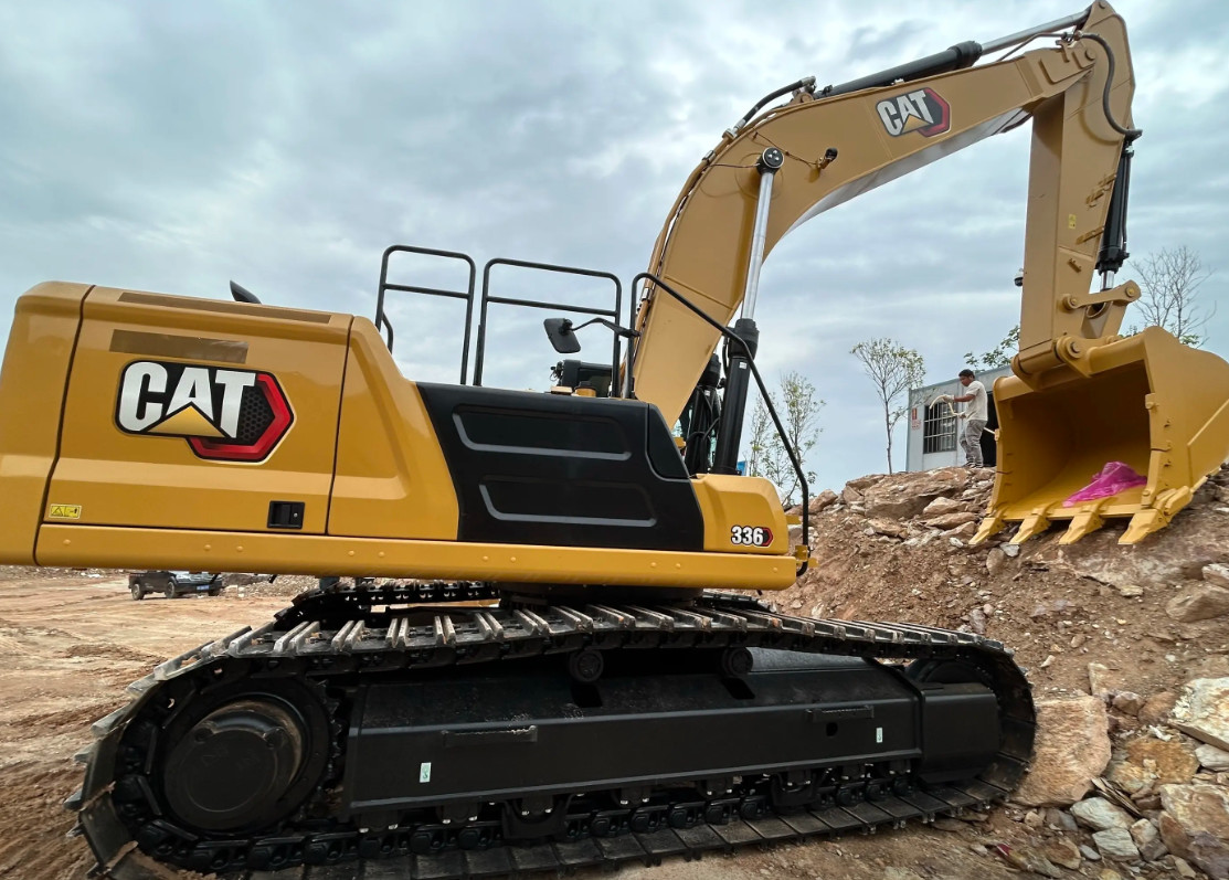 Used Caterpillar CAT336 Excavator Year 2022 Excellent Condition Construction Machine