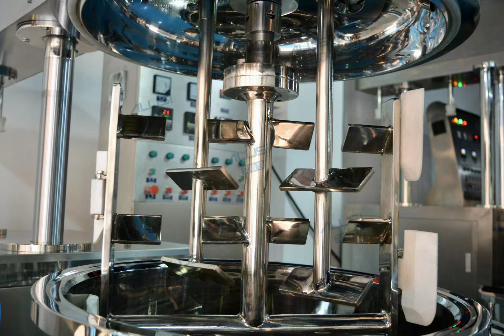 Cream Vacuum Emulsifying Mixer Machine With Heating Function homogenizer machine cosmetic mixing equipment