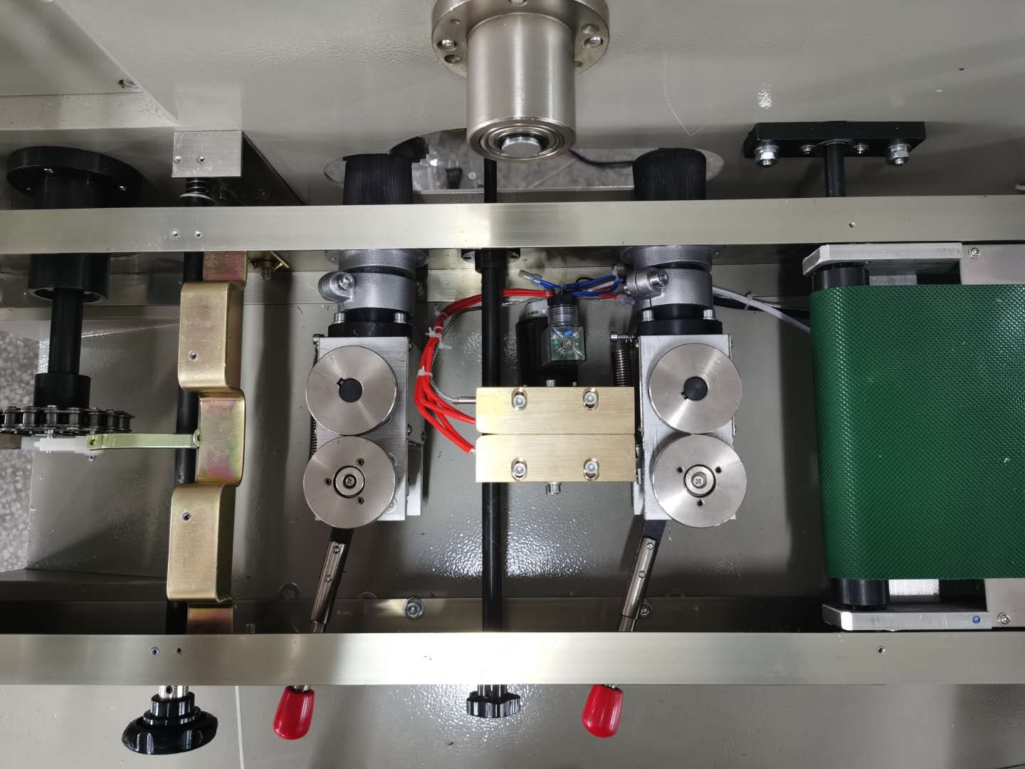 230bags/min Horizontal Flow Packing Machine