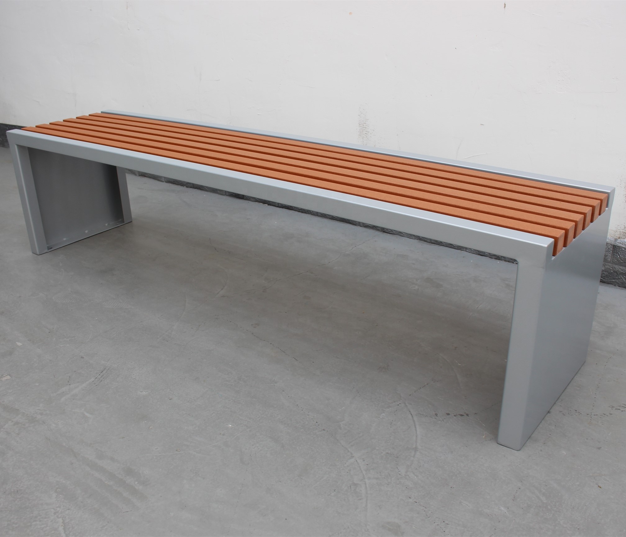 6 Feet Long Metal Outdoor Bench Seat Backless For Changing Room Park ODM