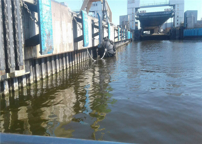 Durable Natural Marine Rubber Fender Rubber Dock Fender With 24 Months Warranty