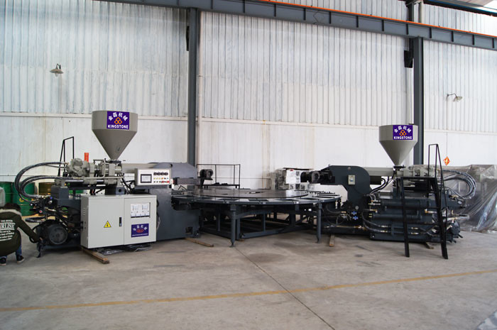 Two Workers 2/3 color Rotary TPR Sole Moulding Machine With 120-220 pairs/hour