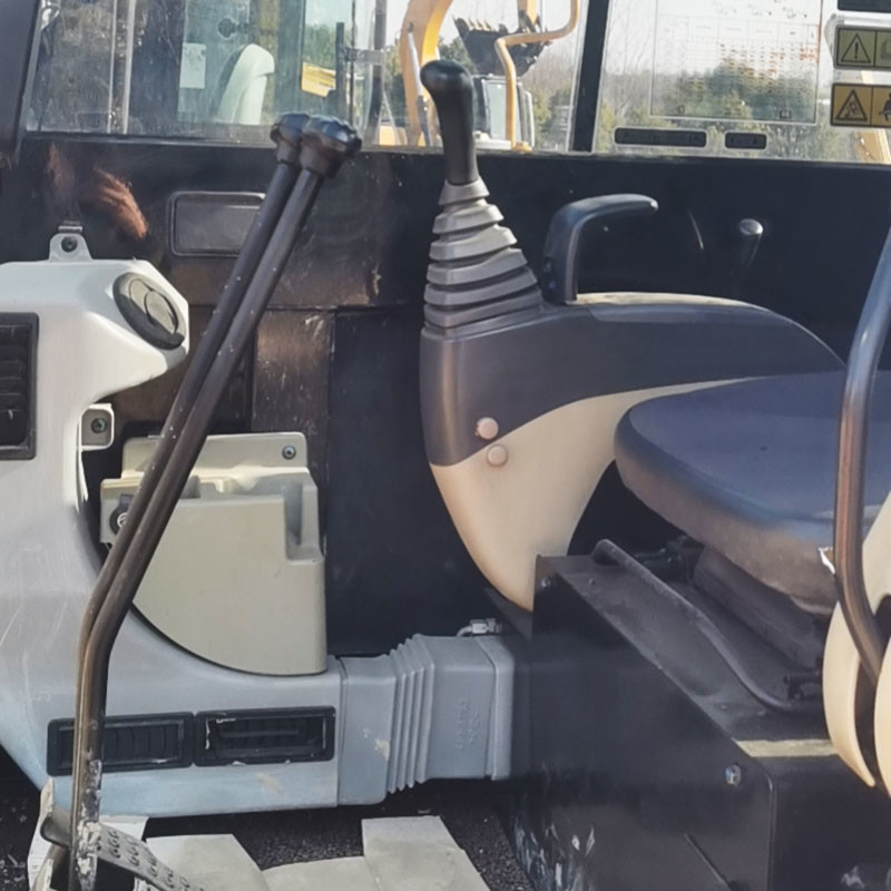 Used Caterpillar 305.5E Excavator 0.22m³ Bucket Capacity 34kw Rated Power Quality Guaranteed