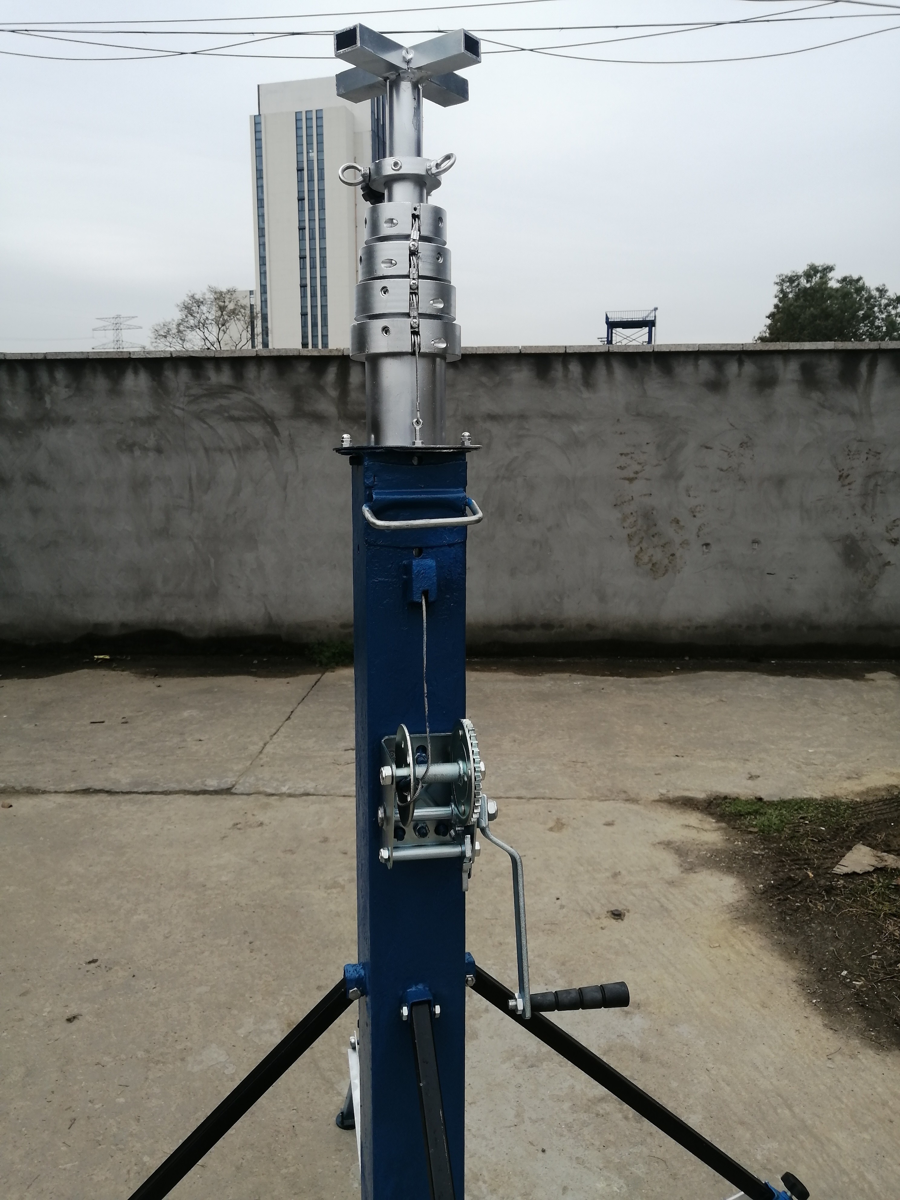 12M Aluminum Winch Operated Telescoping Antenna Mast
