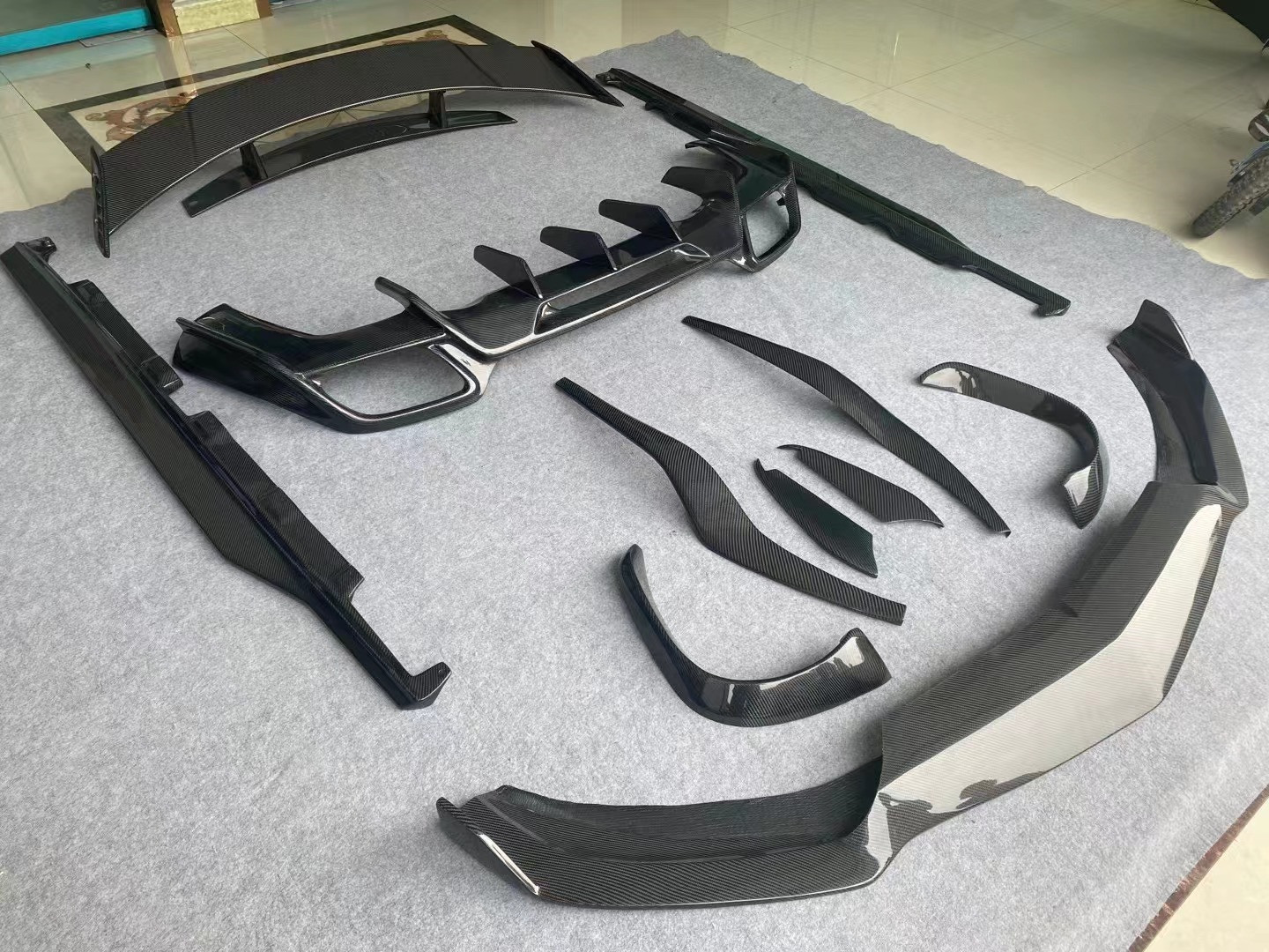For Mercedes AMG GT Carbon Fiber Body Kit AMG GT Carbon Fiber Front Lip Diffuser Spoiler