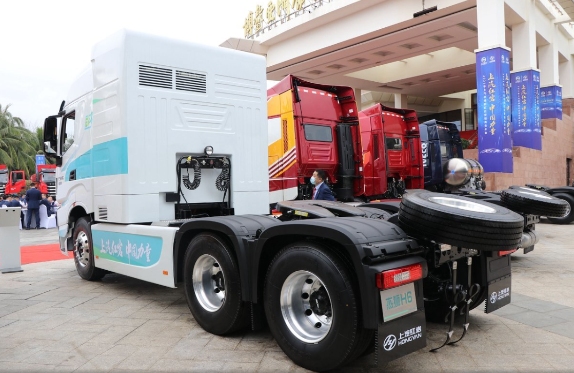 251 350hp Electric Heavy Truck Sale 2023 Saic Hongyan Truck Tractor Electric Tractor 6*4 Energy Directly