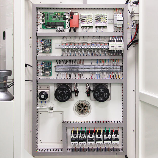Simulating Environmental Machine Temperature Cycle Battery Test Chamber