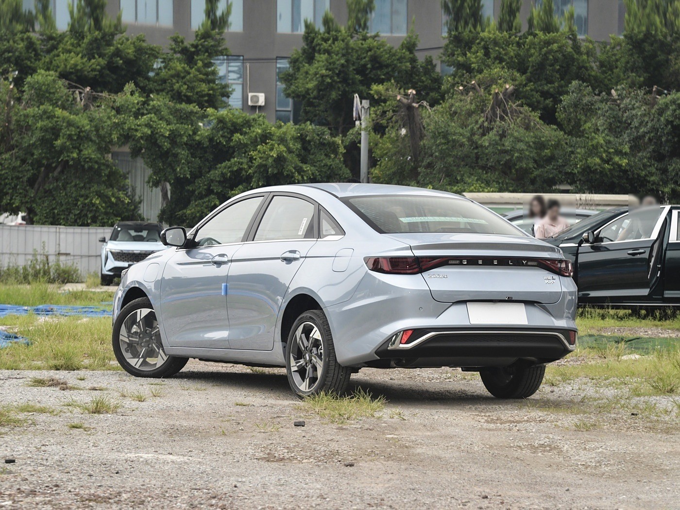 Emgrand L Hip Hi.P Stock X7 Sport Egeely Electric Vehicle New Cars For Sale 230Km/H