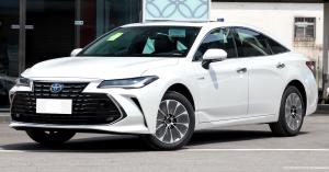 China 4 Door 5 Seat Toyota Hybrid Vehicle 205km/H Toyota Avalon 2022 Deluxe Edition on sale