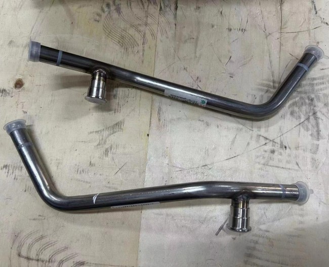 Engine Water Hose 712W61960-0005 HOWO Truck Parts