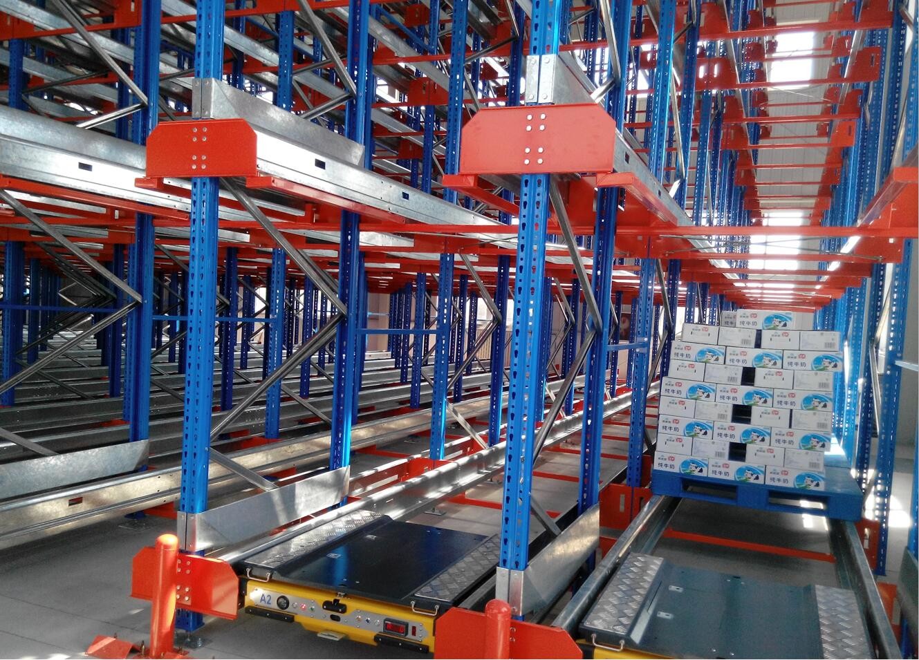 High Density Warehouse Shuttle Storage System Radio Shuttle Pallet Pack For Food Industry