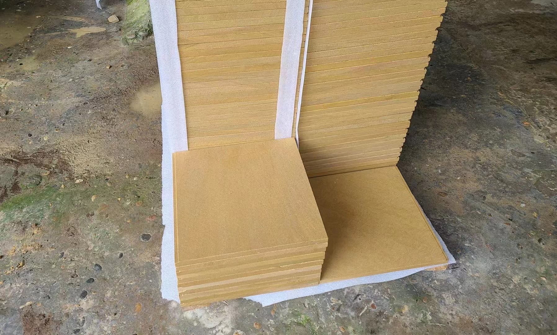 Modern Elegant Natural Sandstone Slabs Golden Color Eco Friendly