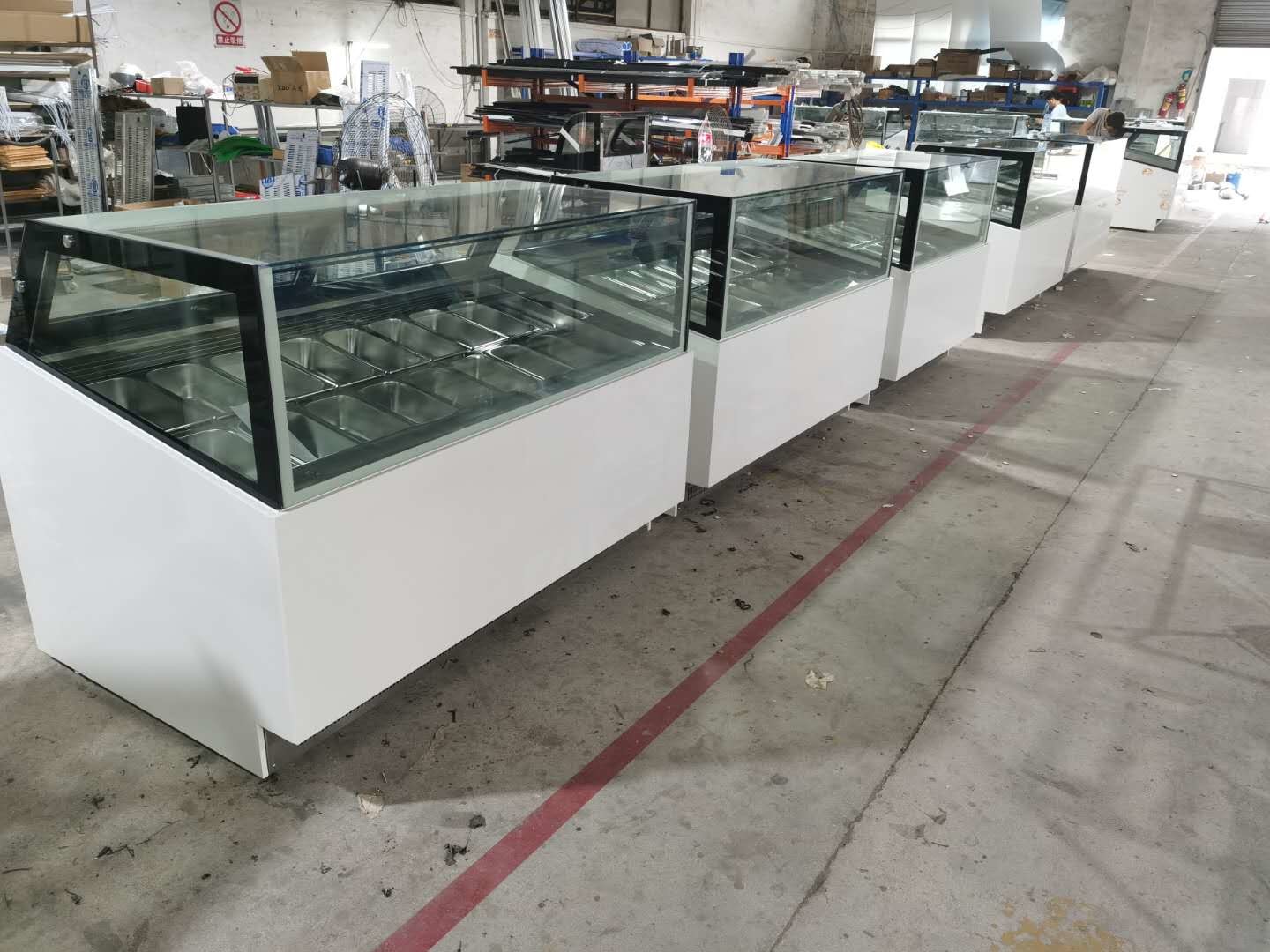 Ice Cream Shop Scoop Ice Cream Display Freezer Gelato Freezer With Curved Glass