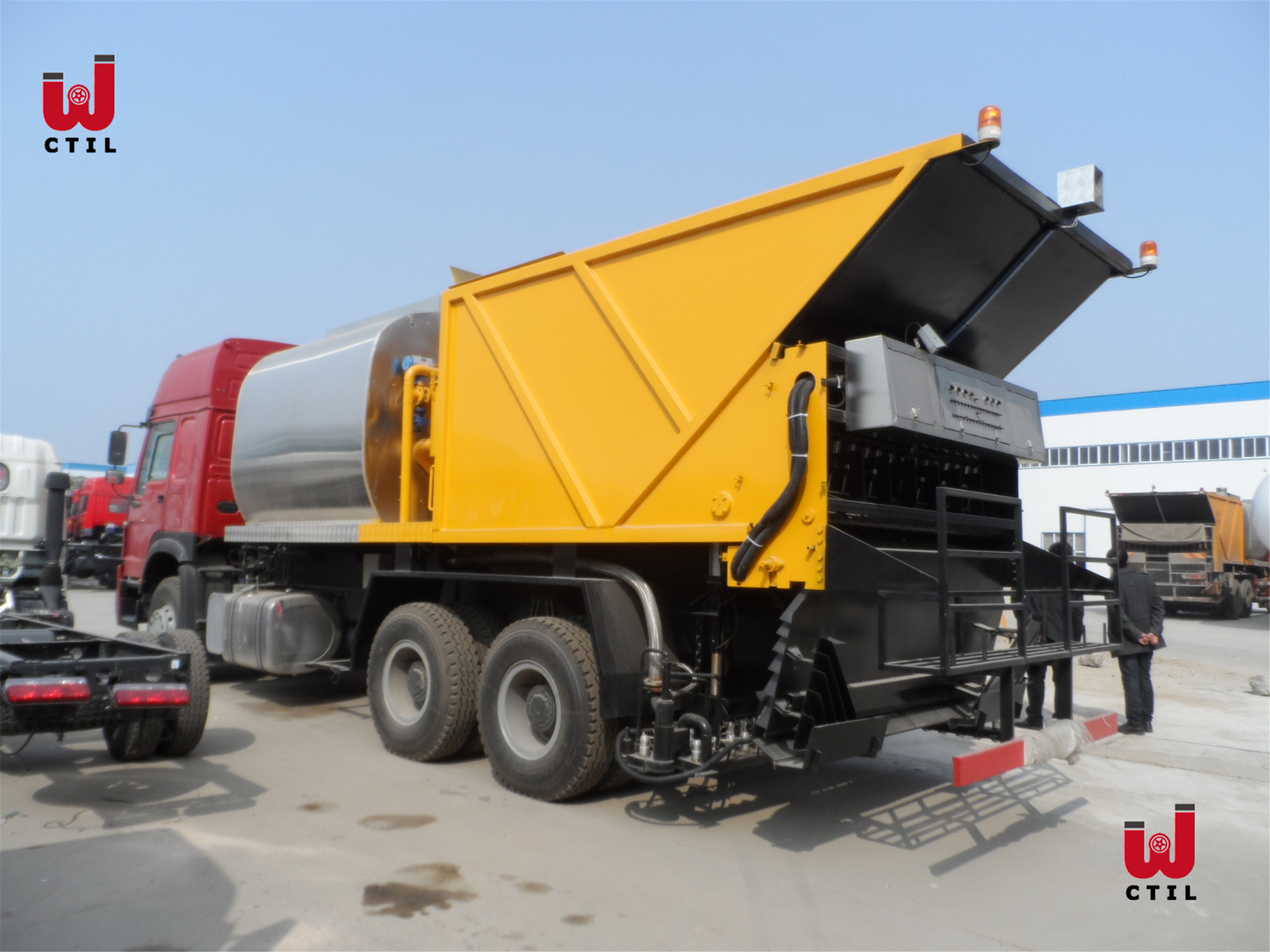 Euro 4 Asphalt Distributor Truck 18t Road Construction Truck