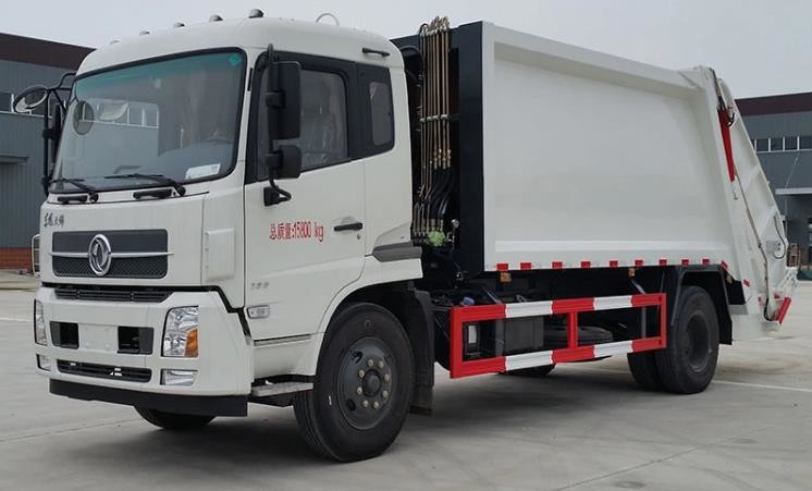 Engine Capacity 4500ml Special Purpose Truck Vehicle With 1.2cbm Rubbish Bin