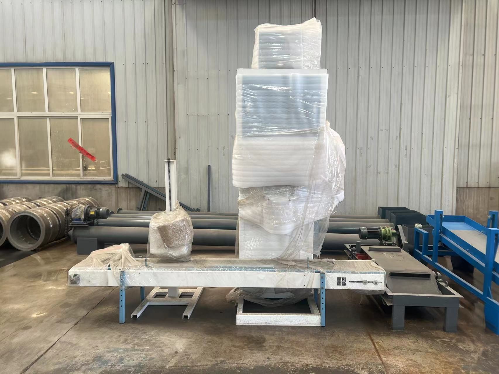 Pellet packing machine