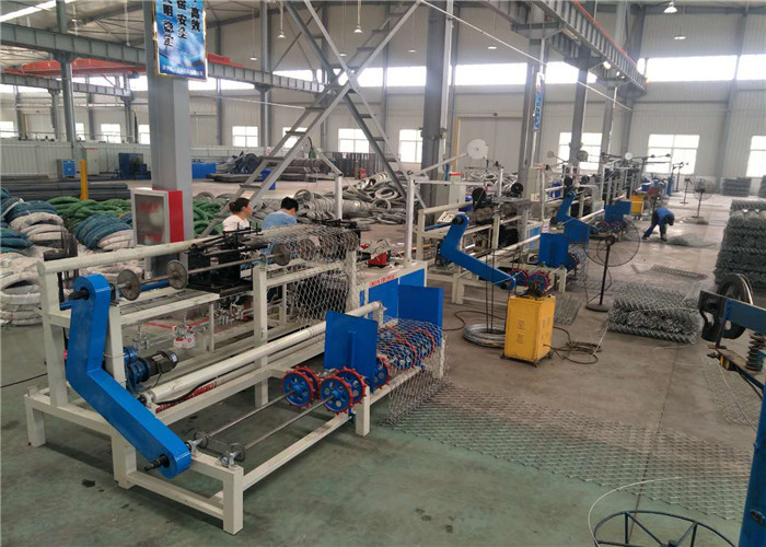 Two Wires Auto Diamond Chain Link Fence Machine For Highway Protection Fence