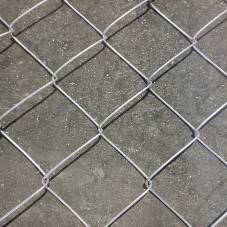 1.8m High Pasture Aluminum Chain Link Fence Woven Anti Theft Diamond Mesh
