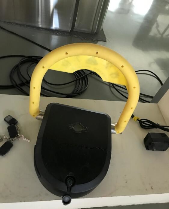 Anti Theft Parking Space Lock 4 - 6s Running Time 357*370*82.5mm Dimension