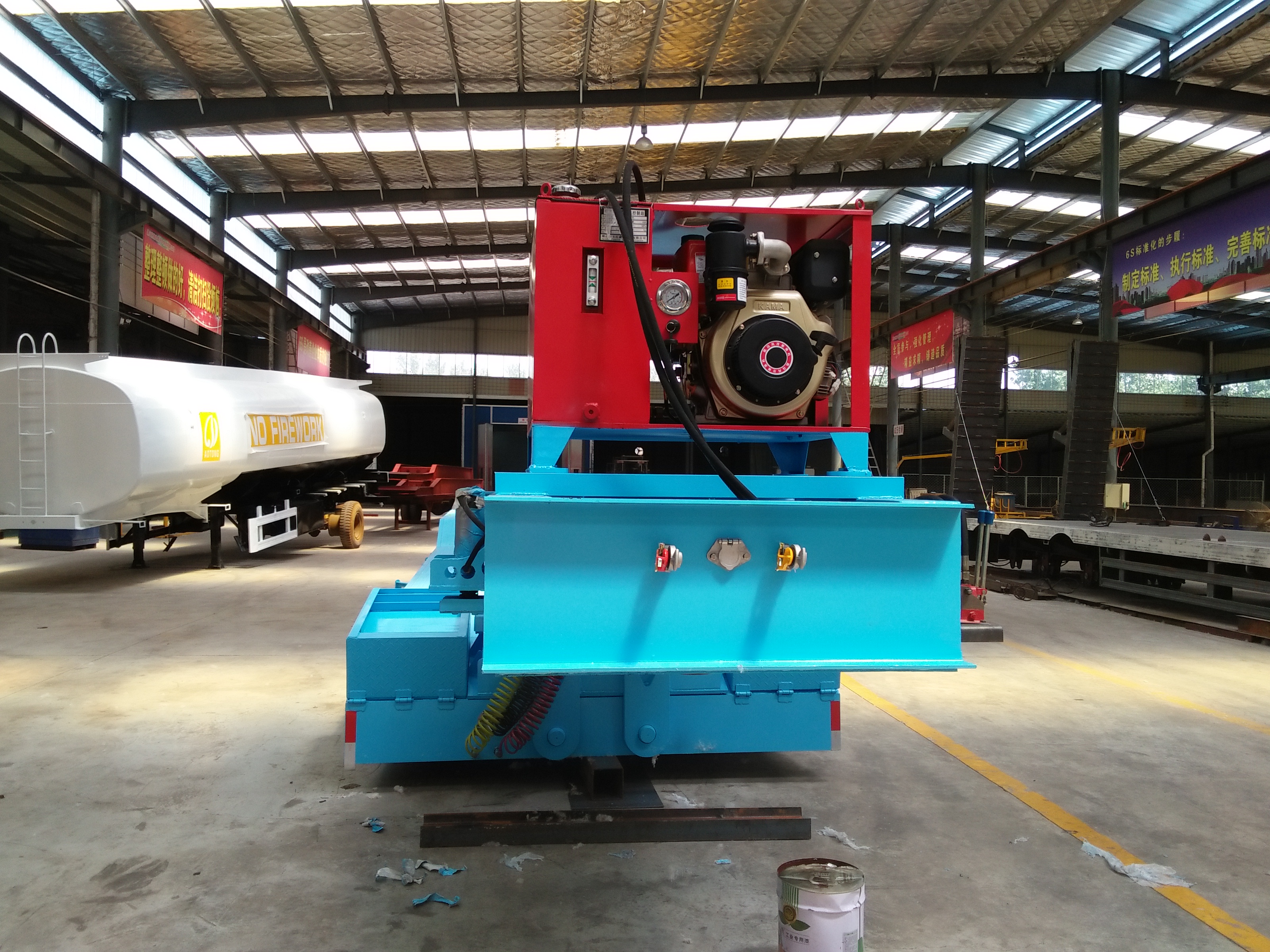 3 Axle Front Load Low Bed Trailer with Hydraulic Detachable Gooseneck and ABS Optional