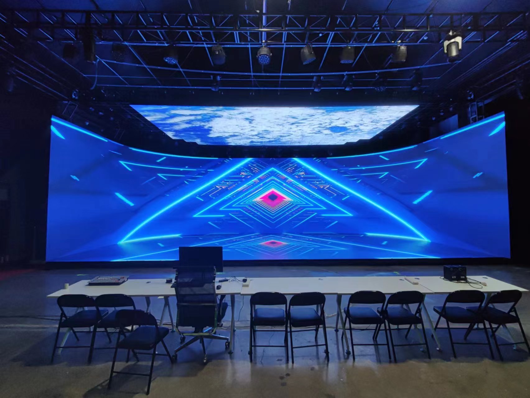 Portable Stage Backdrop Screen P2.9 P3.9 P4.8 LED Display Screen Panel