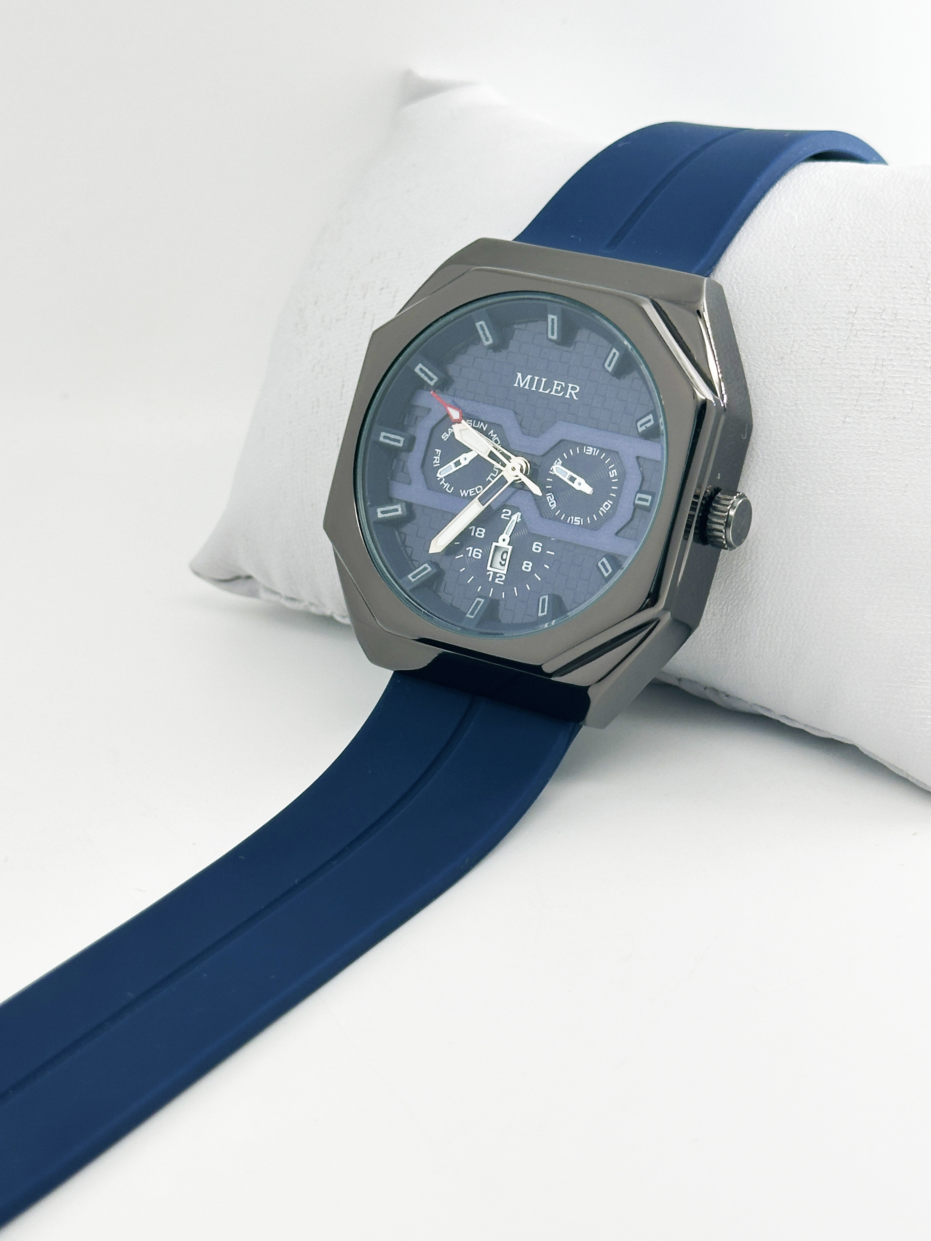 Custom Logo Miler Fashion Chronograph Quartz Men's Watch Big Dial Silicone Casual Personality Wristwatch Luxury Sports Watch