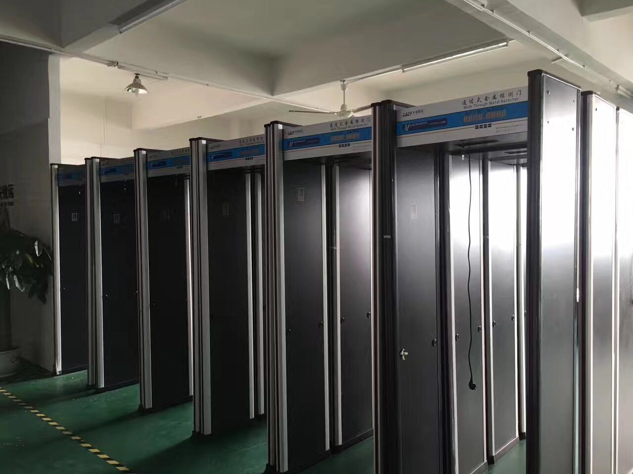 Six Zones Walk Through Metal Detector 2200 x 860 x 440mm Vertical Dimension