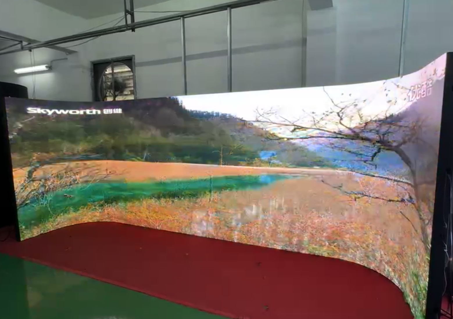 IP67/IP55 Rated Curved LED Screen P10 P8 P6 P4 960mm*960mm Wireless For Shooping Mall