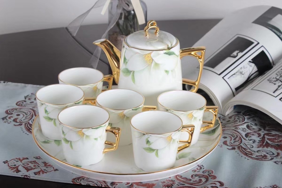 Upscale 300ml Personalized English Fine Bone China Tea Sets
