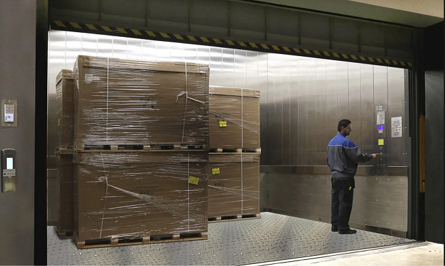 Cargo Lift Goods FUJI Freight Elevator For Factory Warehouse