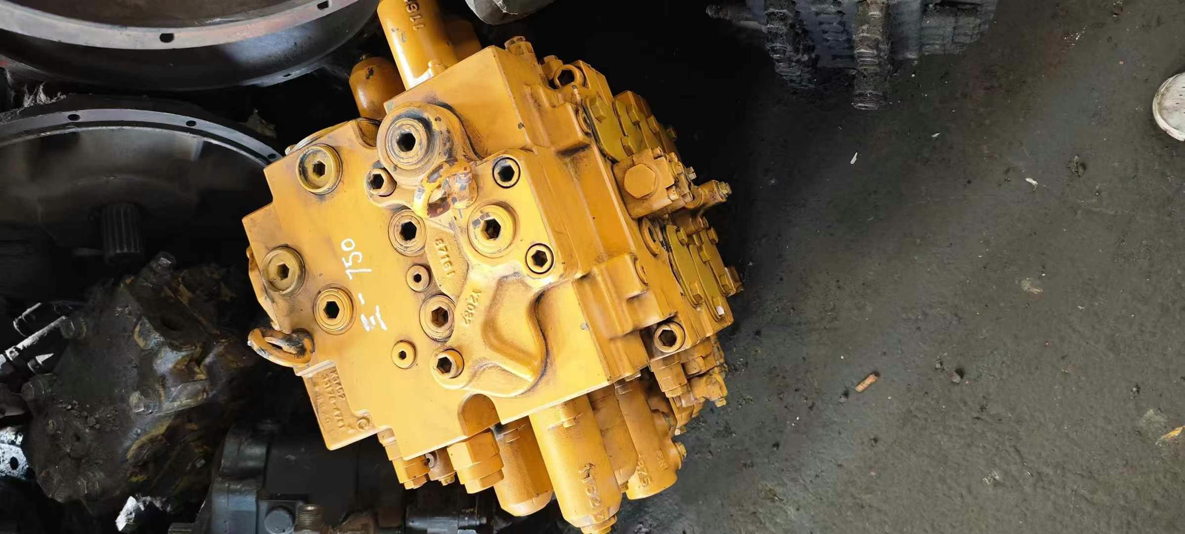 SANY SY750 Hydraulic Control Valve Main Pump Distributor For Excavators